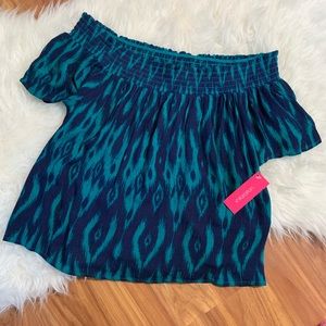 LAST CHANCE - NWT Off the Shoulder Ikat Print Top